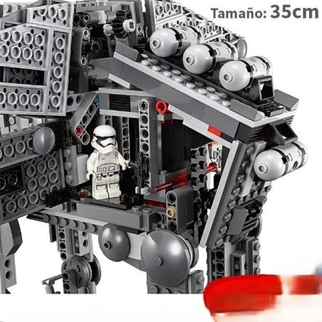 Construye el poderoso AT-M6 Walker con este set de 1406 piezas de Space Wars. Ideal para coleccionistas, fans de Star Wars y decoración geek. Material ABS de alta calidad.